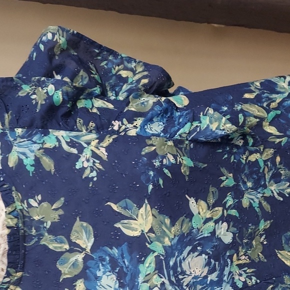CANDACE CAMERON BURE Blue Printed Eyelet Top with Ruffle Detail - Picture 6 of 11
